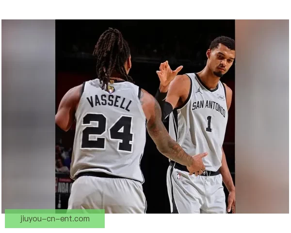 文班亚马统治攻防砍下26分14篮板马刺三人20加狂胜热火迎来六连胜